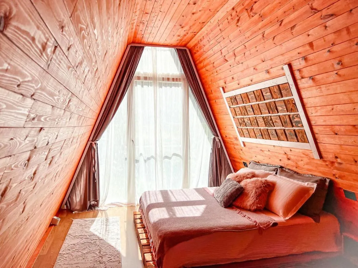 Villa Logu Theth 0*,  Albania