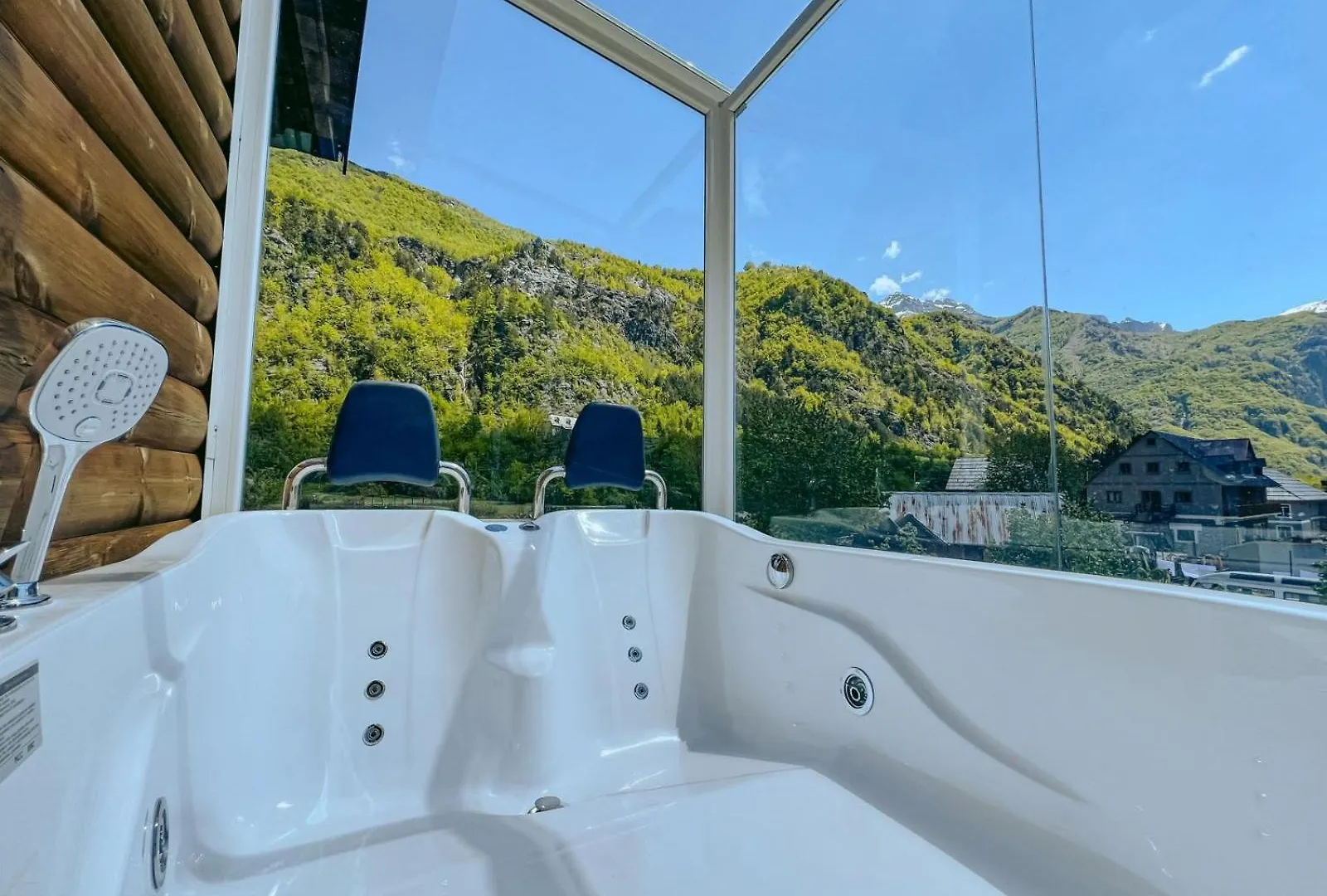 Villa Logu Theth